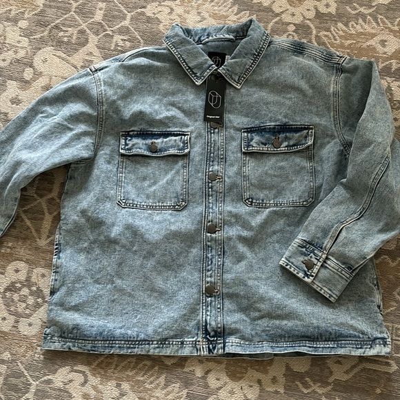 Original use light was denim shacket new - Picture 2 of 4